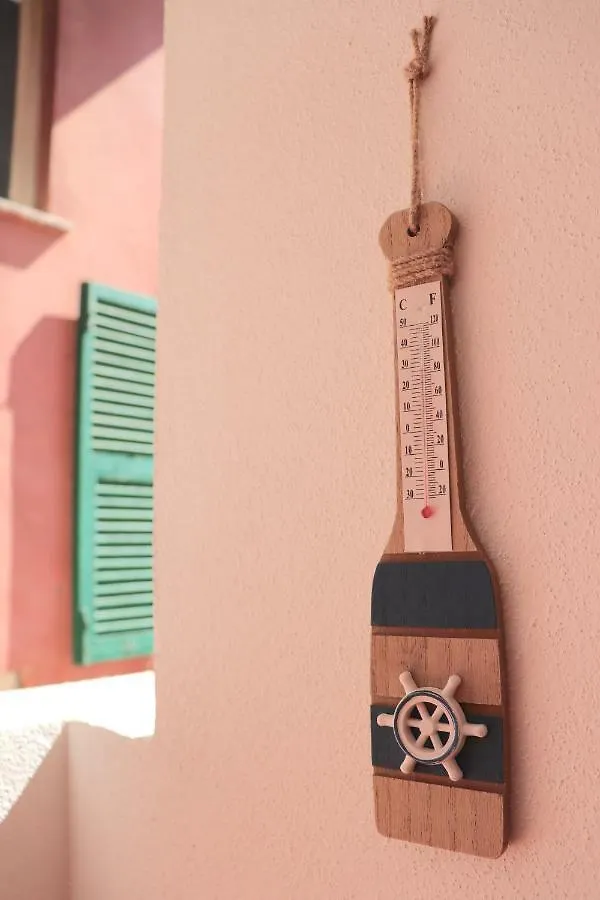 Casa Vacanze Beach House Vicino Alla Stazione La Spezia 0*,  Italy